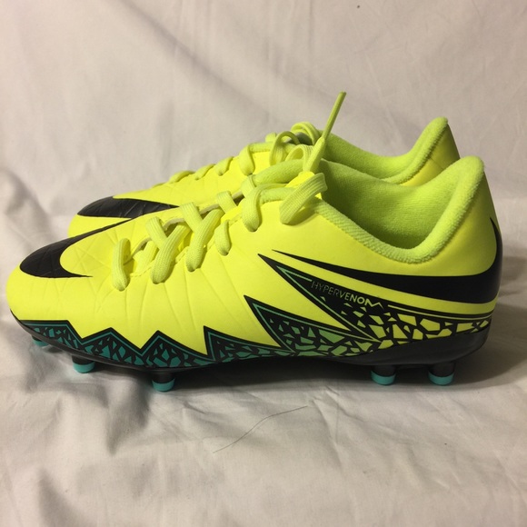 Amazon.com NIKE Hypervenom Phelon II FG Soccer Cleats